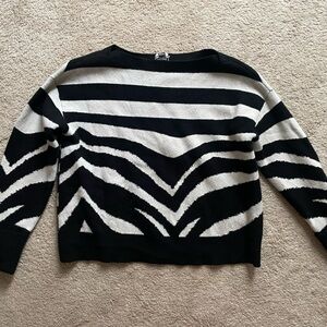 Kate Spade Black and White Patterned Sweater